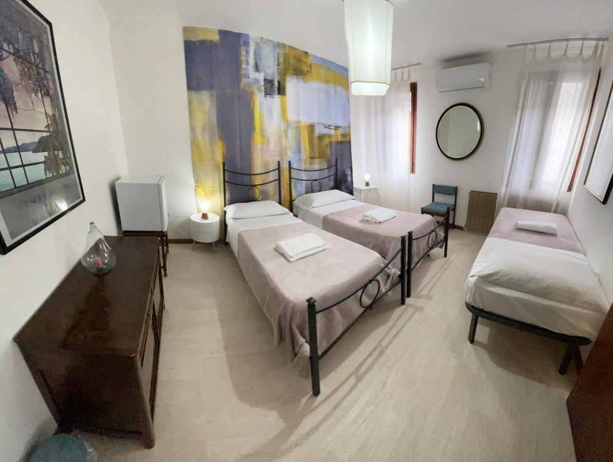 King'S Garden Hotel Velence Kültér fotó
