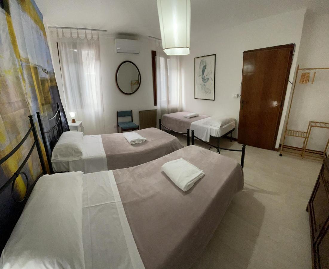 King'S Garden Hotel Velence Kültér fotó