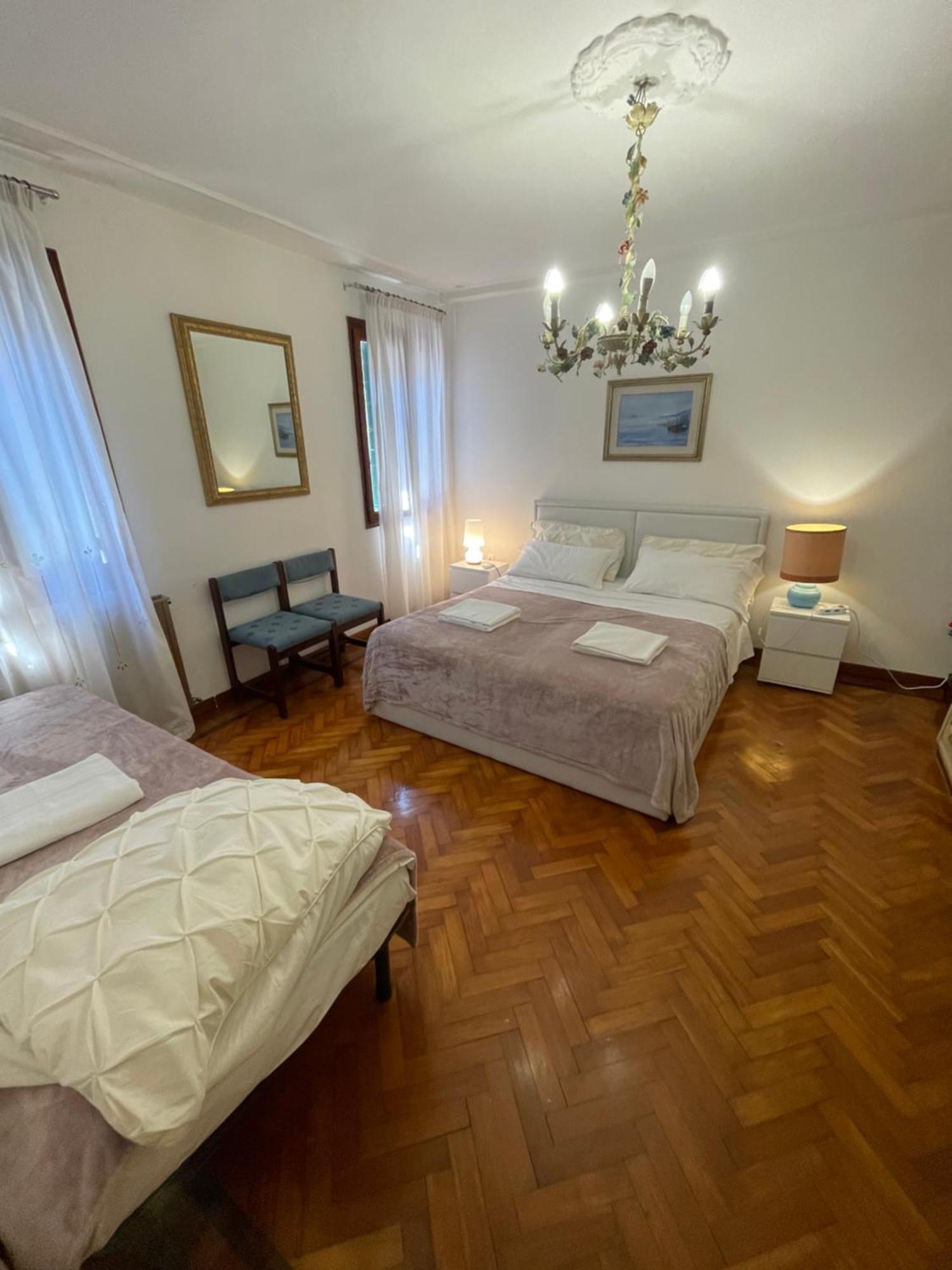 King'S Garden Hotel Velence Kültér fotó